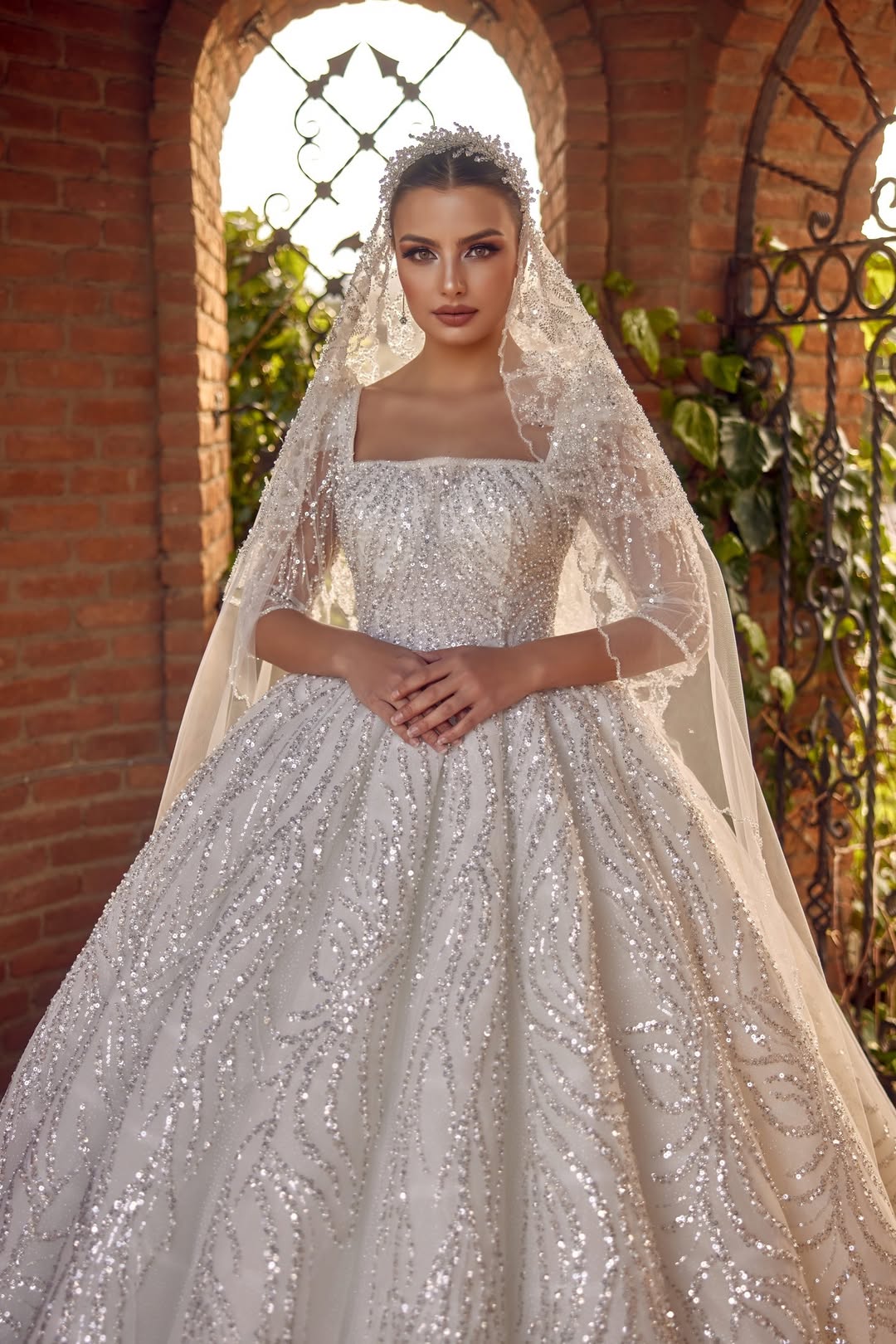 Bohem Kol Çiçek işlemeli Helen Gelinlik